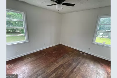 1702 W Highland Avenue, Albany, GA 31707 - Photo 8