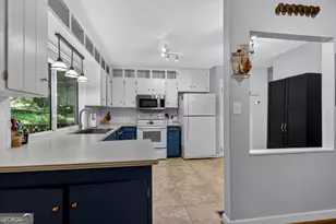 300 Cumberland Dr, Lagrange, GA 30240 - Photo 10