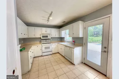 120 Greenbriar Trail, Lagrange, GA 30241 - Photo 4