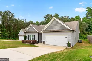 55 Hill Top Circle, Grantville, GA 30220 - Photo 4