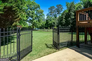 910 Piney Woods Dr, Lagrange, GA 30240 - Photo 12