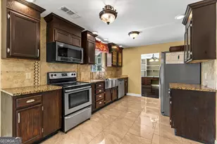 563 Lone Oak Dr, Lithonia, GA 30058 - Photo 8