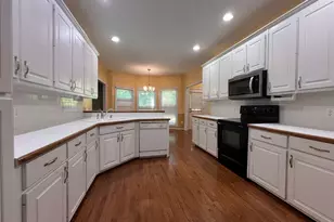 3707 Coldwater Ln, Snellville, GA 30039 - Photo 8