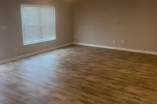 399 Toronto Cir, Hampton, GA 30228 - Photo 6