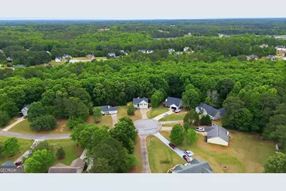 1026 Carriage Way, Loganville, GA 30052 - Photo 6