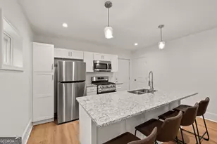 636 Francis Pl NW, Atlanta, GA 30318 - Photo 14