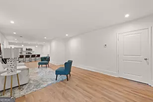 636 Francis Pl NW, Atlanta, GA 30318 - Photo 8