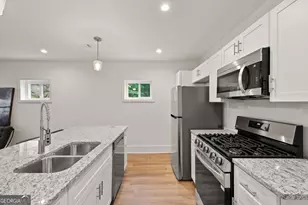 636 Francis Pl NW, Atlanta, GA 30318 - Photo 16