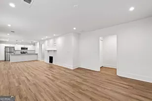 636 Francis Pl NW, Atlanta, GA 30318 - Photo 8