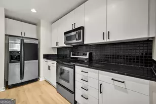 250 Pharr Rd NE, Atlanta, GA 30305 - Photo 18