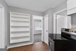 2416 Meadow Park Dr SW, Atlanta, GA 30315 - Photo 6