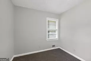 2416 Meadow Park Dr SW, Atlanta, GA 30315 - Photo 20