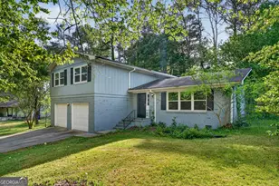 523 Barbashela Cir, Stone Mountain, GA 30088 - Photo 2