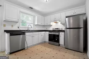 5423 Forest Pl, Stone Mountain, GA 30088 - Photo 10