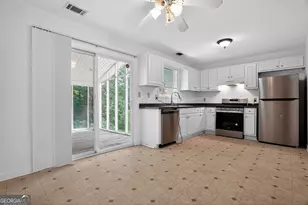 5423 Forest Pl, Stone Mountain, GA 30088 - Photo 12