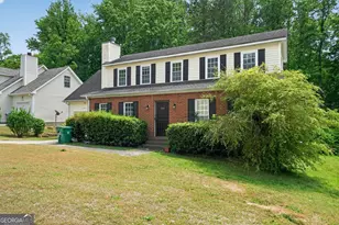 5423 Forest Pl, Stone Mountain, GA 30088 - Photo 2