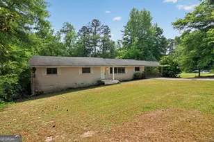 4150 Indian Lake Circle, Stone Mountain, GA 30083 - Photo 2