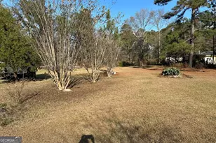 686 Victory Cir, Lyons, GA 30436 - Photo 14