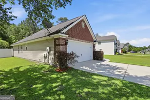 1209 Peacock Trail, Hinesville, GA 31313 - Photo 6