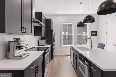 913 Brees Court, Atlanta, GA 30318 - Photo 8