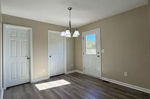 210 Charlotte Cir, Statham, GA 30666 - Photo 6