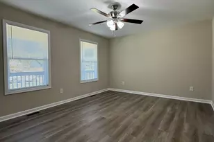 210 Charlotte Cir, Statham, GA 30666 - Photo 10