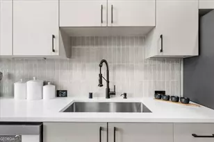 250 Pharr Rd NE, Atlanta, GA 30305 - Photo 8