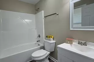 190 Charlotte Cir, Statham, GA 30666 - Photo 6