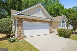 303 Newfield Way, Peachtree City, GA 30269 - Photo 2