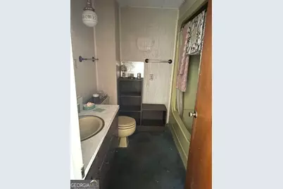 130 S Washington Street, Lyons, GA 30436 - Photo 6