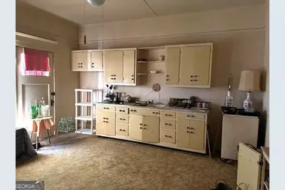130 S Washington Street, Lyons, GA 30436 - Photo 8