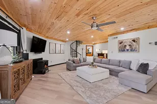 265 Pleasant Mountain Dr, Sky Valley, GA 30537 - Photo 16