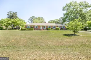 129 S Seventh St, Cochran, GA 31014 - Photo 2