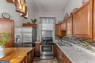 211 W 34th St, Savannah, GA 31401 - Photo 18