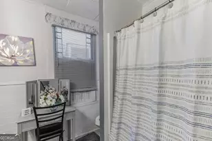211 W 34th St, Savannah, GA 31401 - Photo 32