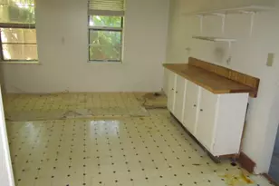 4705 Ernest Dr, Forest Park, GA 30297 - Photo 10