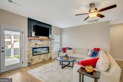 209 Maddington Court, Senoia, GA 30276 - Photo 10