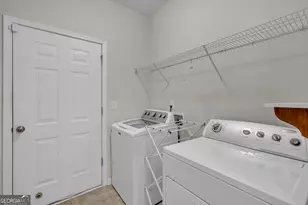 31 Thomaston St, Newnan, GA 30263 - Photo 20