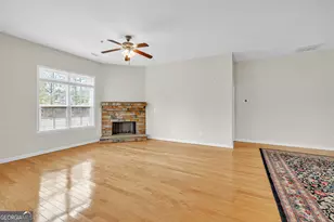 31 Thomaston St, Newnan, GA 30263 - Photo 4