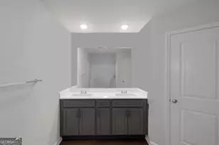 5420 Biltmore Dr, Atlanta, GA 30349 - Photo 20