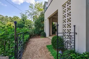 81 Delmont Dr NE, Atlanta, GA 30305 - Photo 52