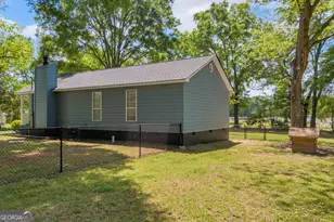 391 Cemetery St, Shady Dale, GA 31085 - Photo 46