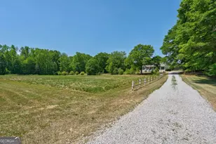 1221 Barber Creek Rd, Statham, GA 30666 - Photo 2