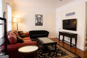 109 W 31st St, Savannah, GA 31401 - Photo 6