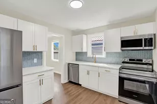 2222 Hanson St, Savannah, GA 31404 - Photo 8