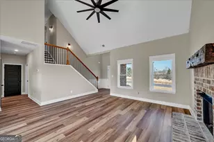 442 Burlington Dr, Lizella, GA 31052 - Photo 4