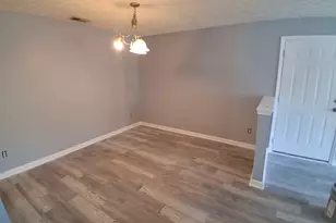 6301 Fairington Ridge Cir, Lithonia, GA 30038 - Photo 6