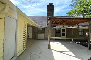 1104 Lakeview Dr, Blackshear, GA 31516 - Photo 10