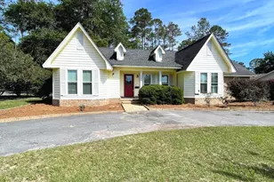 1104 Lakeview Dr, Blackshear, GA 31516 - Photo 2