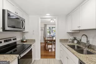 91 Ivy Trail NE, Atlanta, GA 30342 - Photo 10